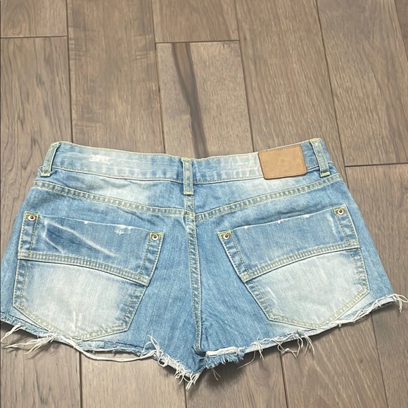 Basthiana Women's Blue Denim Shorts - Picture 3 of 5
